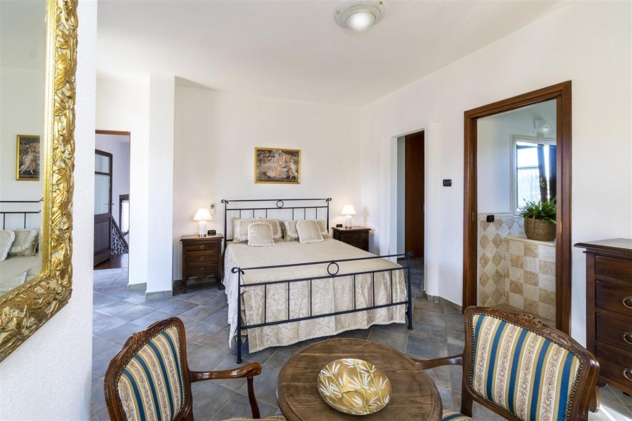 Villa La Maison D'Anna Maria - Lt - Pms Casevacanze أولبيا المظهر الخارجي الصورة